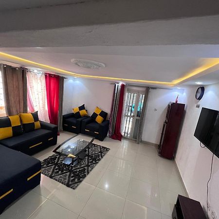 Apex Guest Facility Lejlighed Buea Eksteriør billede