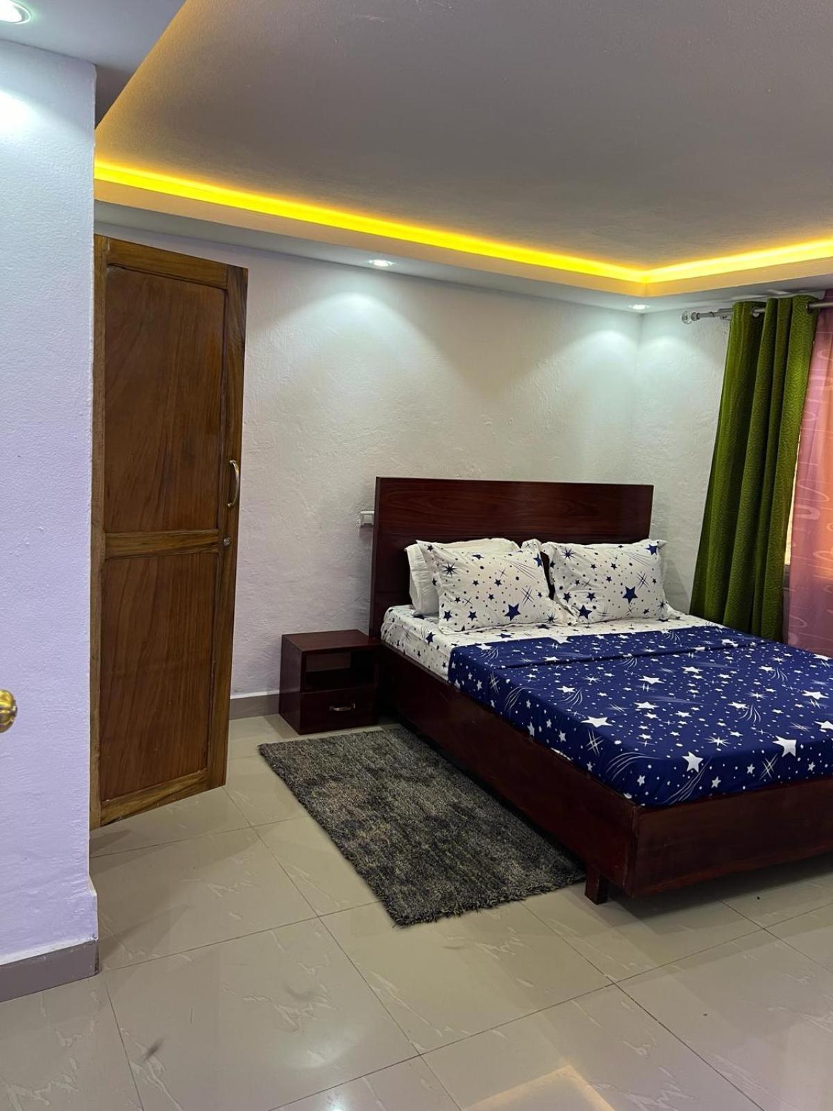 Apex Guest Facility Lejlighed Buea Eksteriør billede