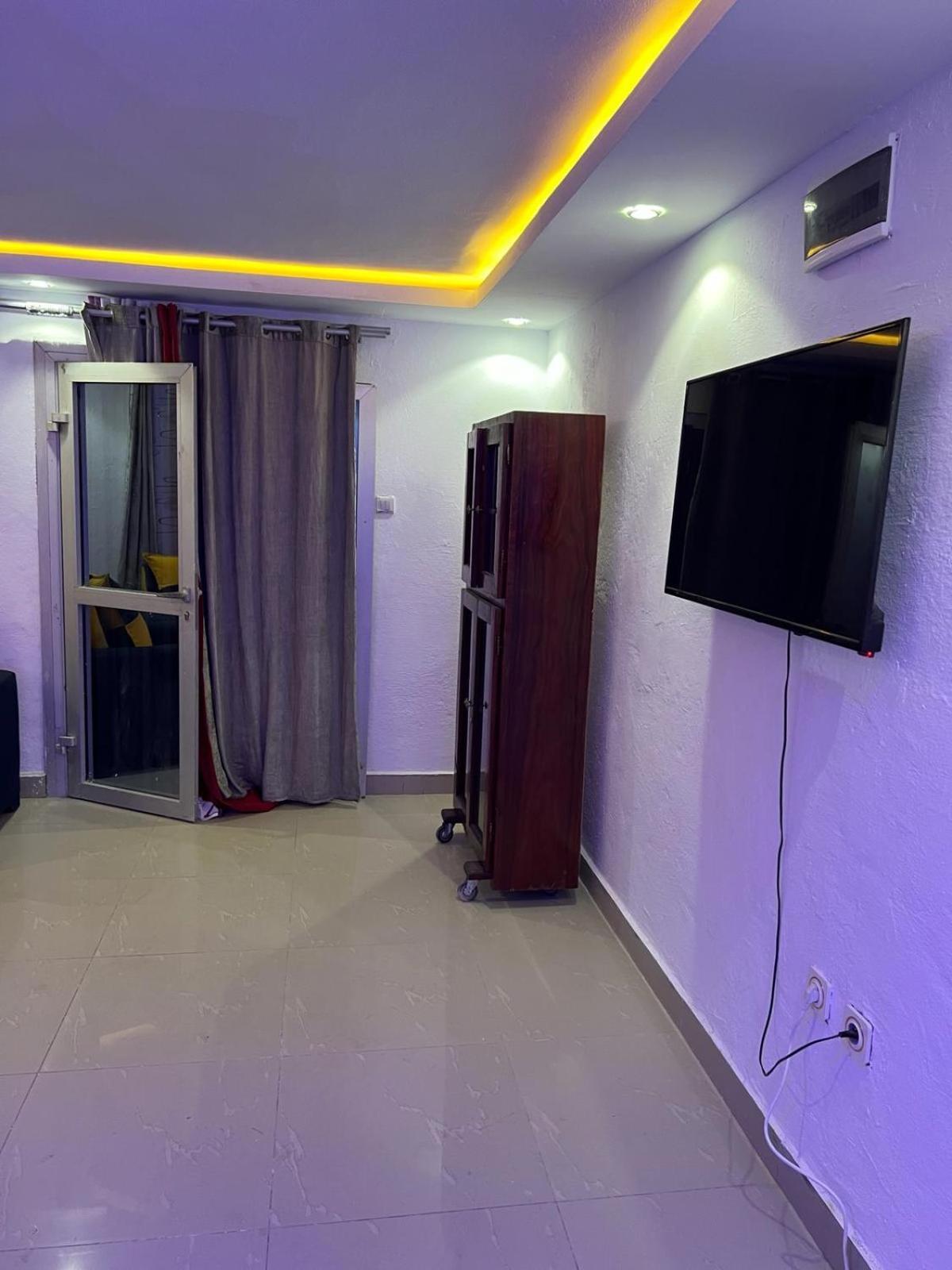 Apex Guest Facility Lejlighed Buea Eksteriør billede