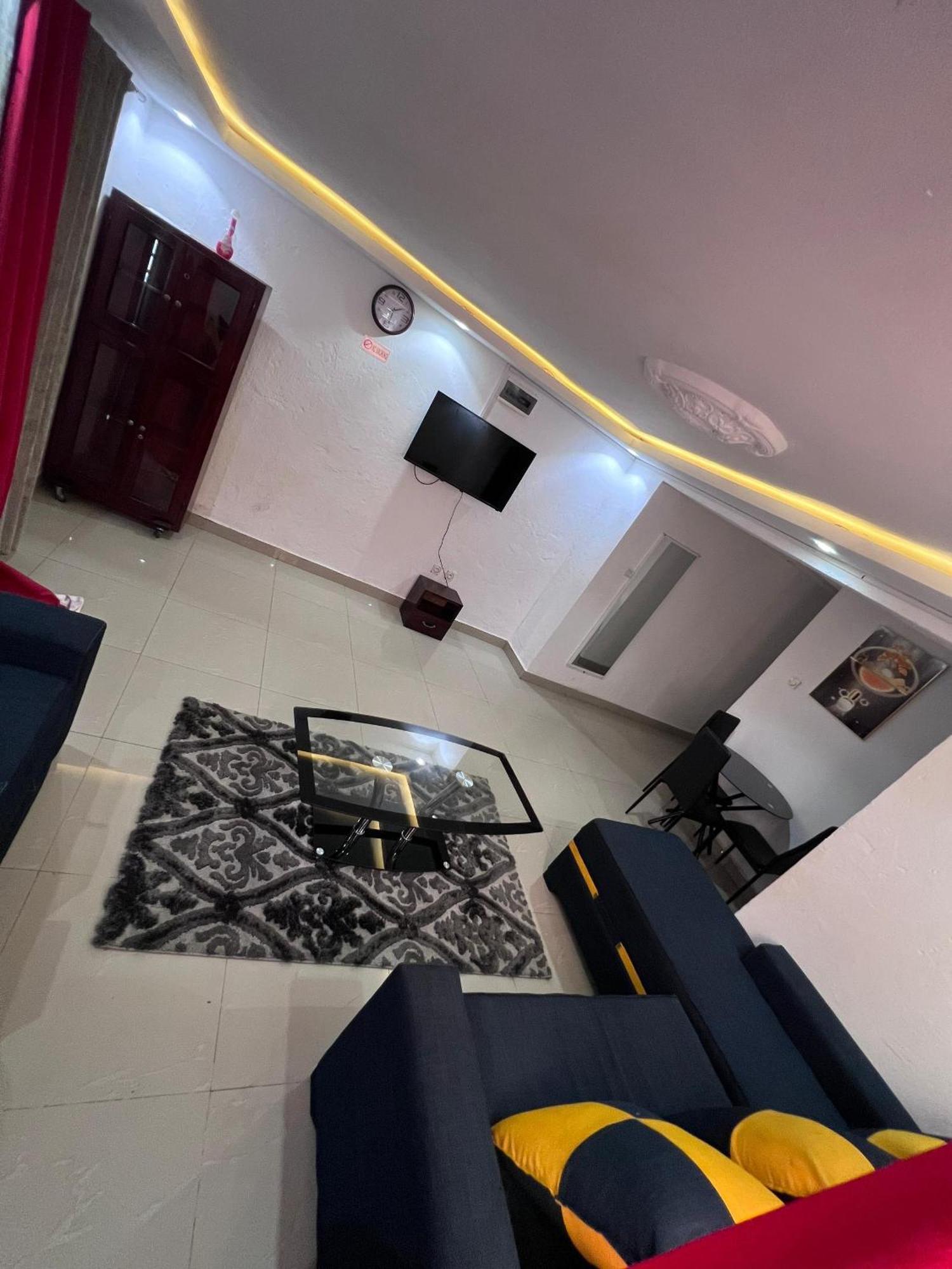 Apex Guest Facility Lejlighed Buea Eksteriør billede
