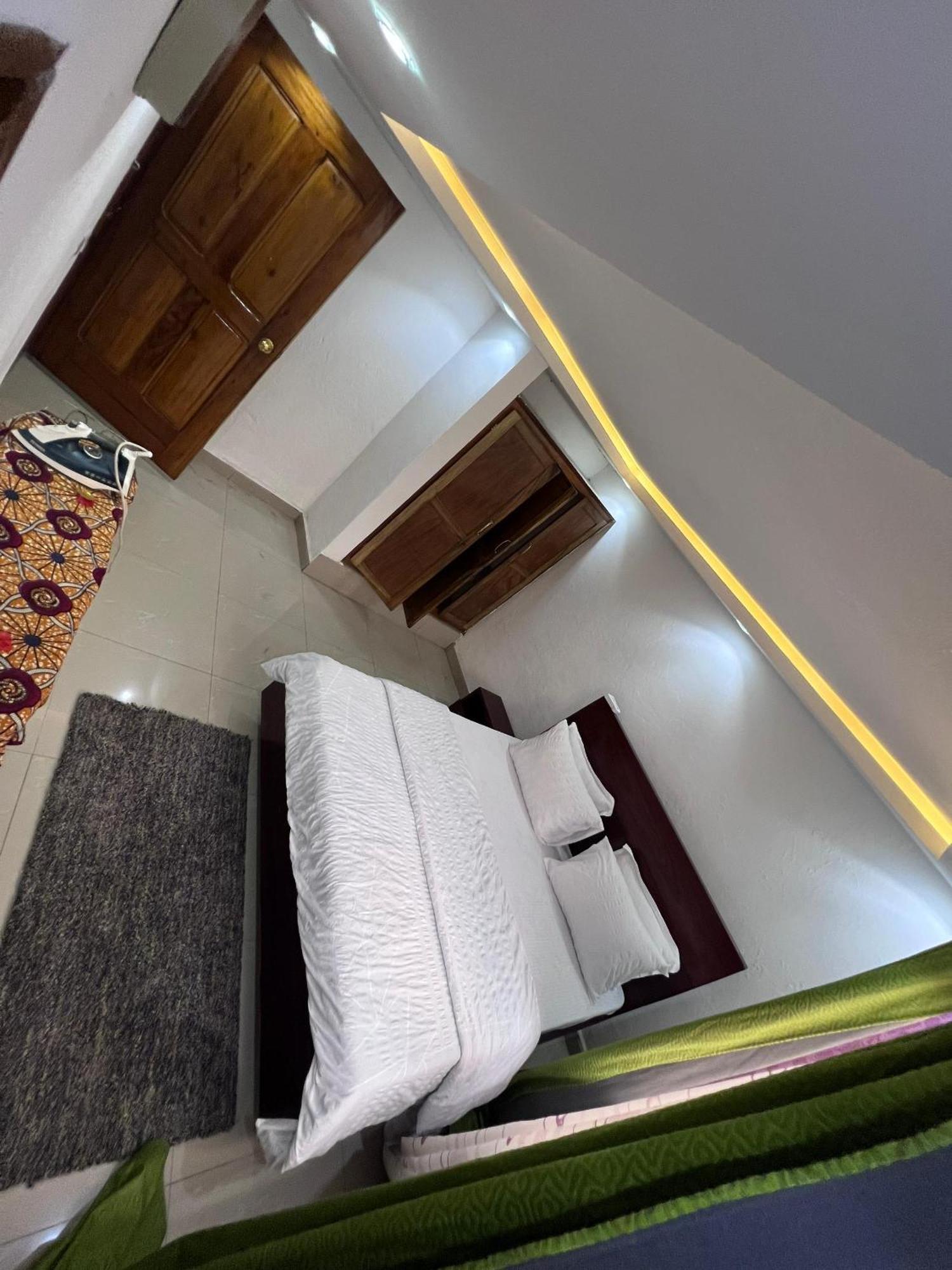 Apex Guest Facility Lejlighed Buea Eksteriør billede
